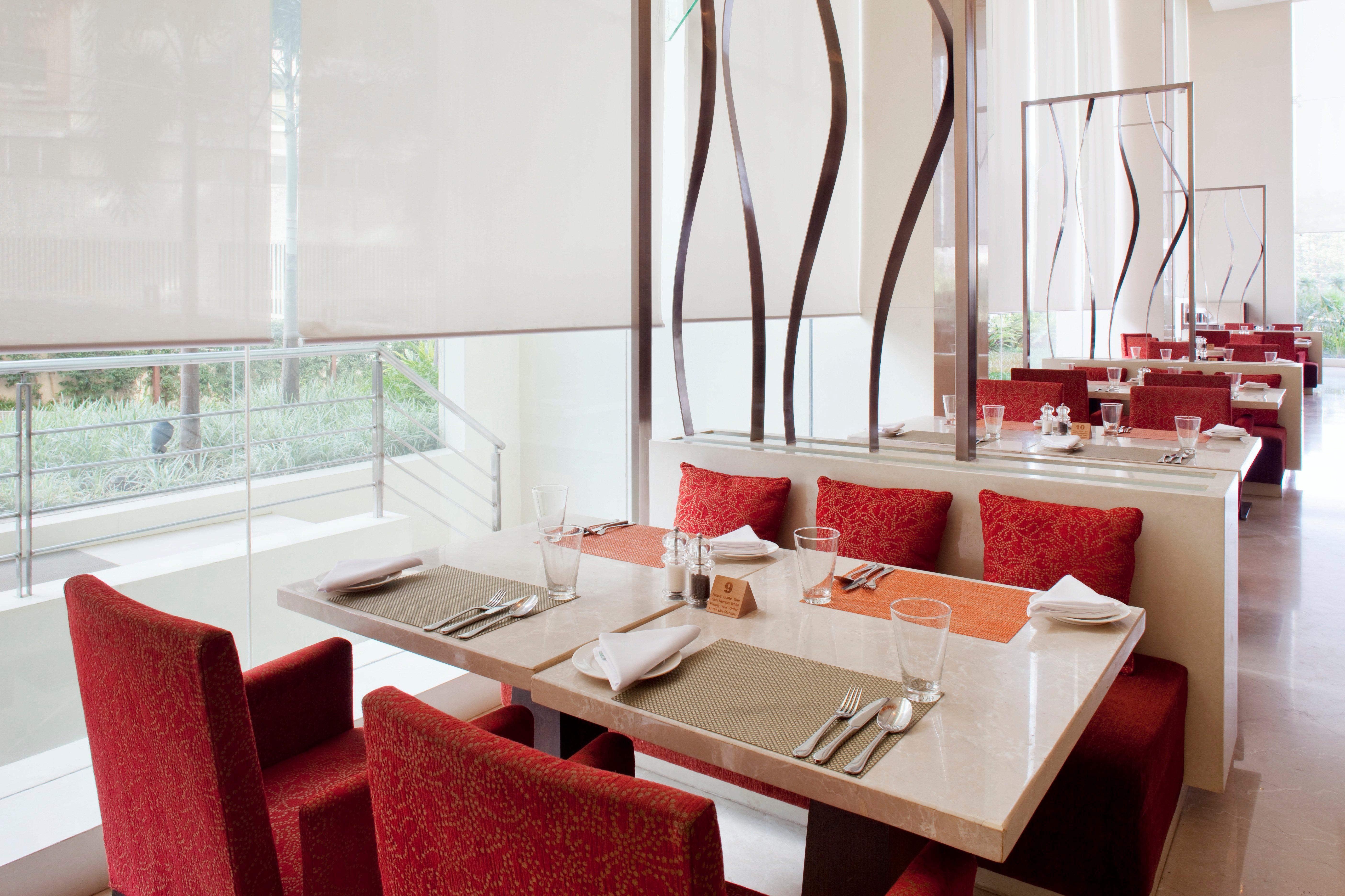 Holiday Inn Mumbai International Airport By Ihg Fasilitas foto The restaurant