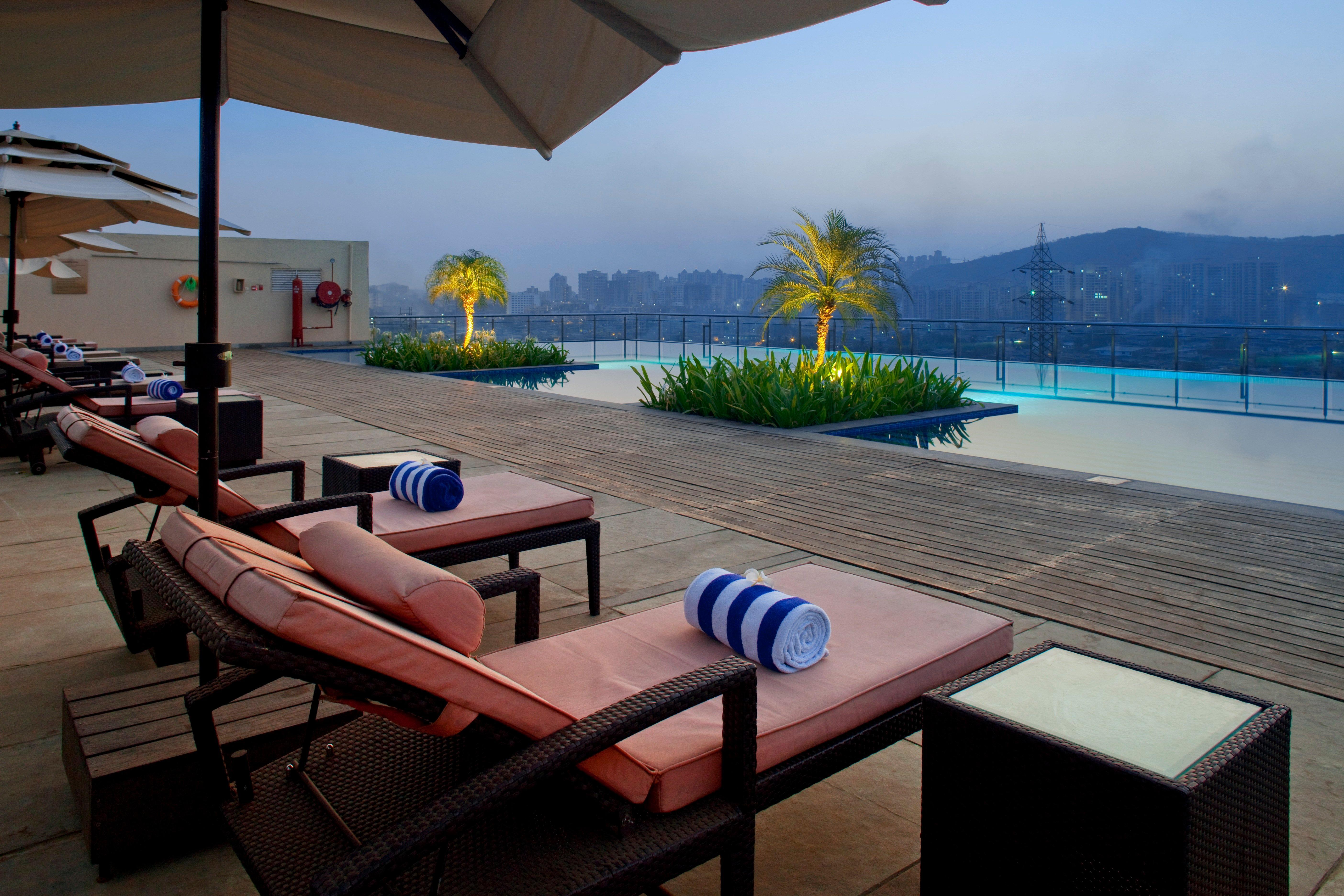 Holiday Inn Mumbai International Airport By Ihg Bagian luar foto The Park, Hyderabad